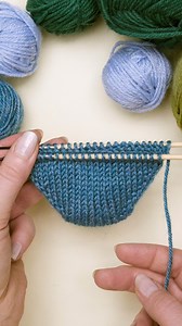 TUTORIAALI-TIISTAI: Turkkilainen aloitus 😍 Minkä tekniikan neulekoulu-videon haluaisit nähdä seuraavaksi? Kerro toiveesi kommentissa! 👇 Tässä jaksossa opetellaan tekemään turkkilainen aloitus, joka sopii esimerkiksi sukkiin tai lapasiin, joiden neulominen aloitetaan varpaista varteen. Turkkilainen aloitus onnistuu parhaiten pitkällä pyöröpuikolla looppaamalla. Käy tutustumassa muihin neulekoulu-videoihin osoitteessa 👉 Novita.com 🇬🇧: TUTORIAL TUESDAY 😍 Check out the English tutorial videos 