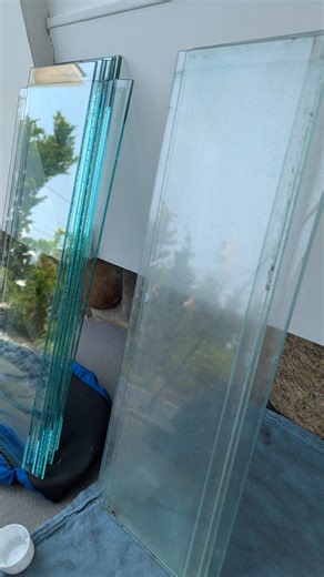 The difference is clear! ✨ Want to get your windows cleaned but not quite ready yet? We’ve got you! Lock in your free quote today and reserve your spot for spring window cleaning — plus enjoy 10% off!  Give us a call and we’ll take care of the rest. 860-597-0214 | The Window Guy | Facebook