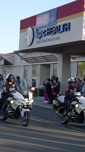 Operation Holiday Cheer passing through Hemet Global Medical Center 🚔🎄Law enforcement vehicles from the Inland Empire drove through hospitals in Riverside and San Bernardino Counties to spread cheer to doctors, nurses, and all hospital staff who have worked around the clock to keep the community safe; a mission law enforcement shares. #hemet #hemetca #committedsince1910 | Hemet Police Department