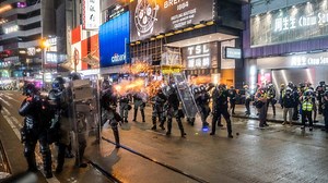 Protesters clashed with officers after ignoring a government ban on their march. It was one of the most intense days of conflict since democracy demonstrations began in June. Read more: https://nyti.ms/2PzrQ9x | Video From The New York Times