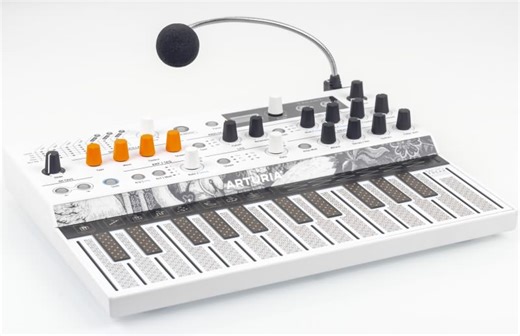Arturia MicroFreak Vocoder Edition — синтезатор с вокодером и сенсорной клавиатурой