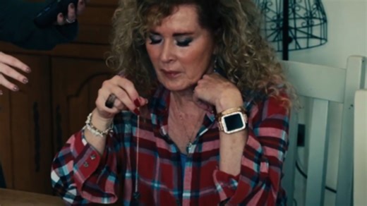 Watch as Corrie icon is left shaking after being ‘possessed by a spirit’