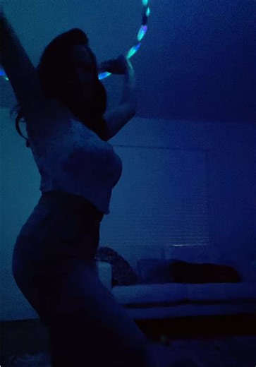 Put it down. I’m loving the vibe this song gives off! Makes me want to get weird…. Hehe #ledlights #dance #vibes #hulahoop #freestyle