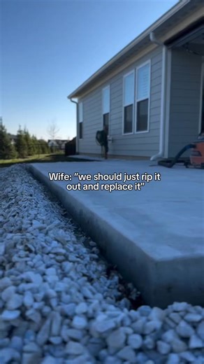 Why spend thousands tearing out and replacing old concrete when you can upgrade it in 1 day with our flake coating system? 🔥 ✅ More affordable than replacement ✅ Seals protects against stains, salt, and hot tires ✅ Easy to clean, low maintenance ✅ Backed by our lifetime warranty Transform your garage, patio, or basement into a space that looks incredible AND lasts for years to come, without the mess and cost of ripping everything out. 👉 Message us today to schedule your free quote and see the 