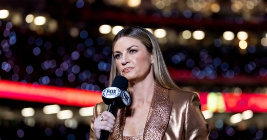 Erin Andrews’ Interview With Cowboys QB Dak Prescott is Turning Heads