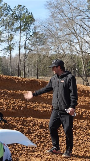 DANIEL BLAIR on Instagram: "Coaching in the Cold! @1stphorm #IntroToSupercross #WeDoTheWork"