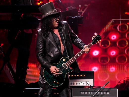 Slash admits that he became “disillusioned” with the sound of his Marshall amps and the consistency of his sound