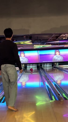 Bowling 🎳 #bowling #bowlingcenter #shorts #trending #viral #subscribe