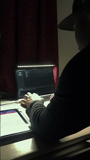 Day 1 -100 becoming full stack software engineer, just learning html basic syntax.