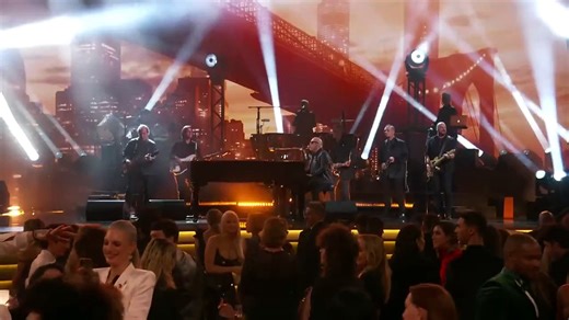 You May Be Right (Live) - Billy Joel
