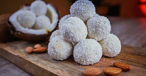 Recept za najbolje kokos kuglice: Zvezda svake tacne sa sitnim kolačima