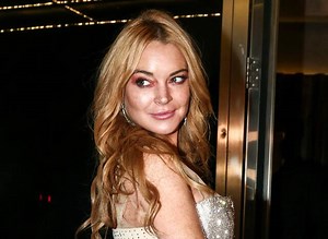 Lindsay Lohan announces engagement in Instagram post
