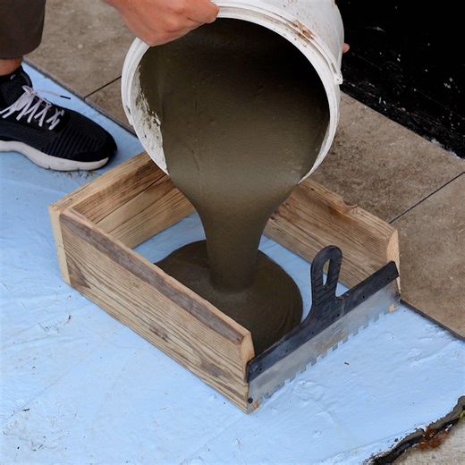 978K views · 2.1K reactions | Genius Way to Apply Tile Adhesive Fast! 隣 | 5-Minute Crafts Men | Facebook