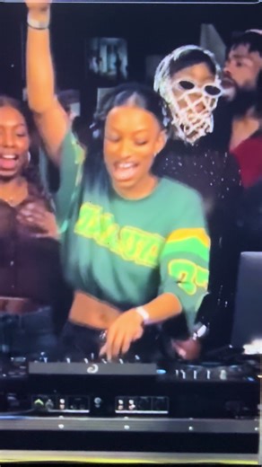 Afrobeats Mix: Energizing Music for Every Occasion