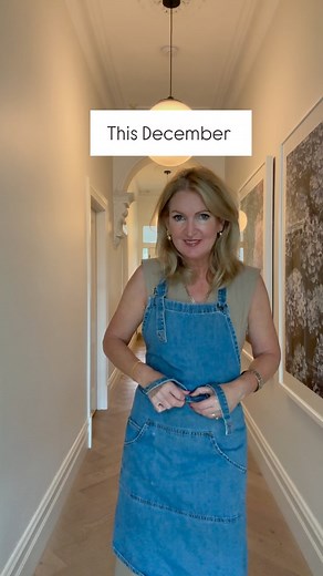 Courtney Blood - Award Winning Personal Stylist on Instagram: "Are you an apron wearer? It’s the first thing I put on when I walk in the door. Save your clothes, wear an apron."