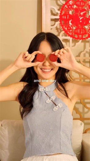 ⏰𝐒𝐚𝐥𝐞 𝐄𝐧𝐝𝐬 𝐨𝐧 𝐓𝐮𝐞 𝟐𝟎 𝐉𝐚𝐧! 𝐔𝐩 𝐭𝐨 $𝟏𝟓 𝐎𝐟𝐟! With Mdm Ling Bakery, we promise quality goodies made with premium ingredients, from as low as $10.80. And the more you buy, the more you save. But our best sellers are flying off the shelves, so cart out now because you don’t want to be left with your 2nd choice! Elevate your CNY celebrations with Mdm Ling Bakery, where luxury meets affordability TODAY! 🧧 $15 off 6 standard size goodies 🛒 Shop now on www.mdmlingbakery.com 📞 