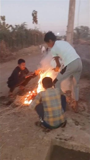 paapi log Hai #Aag#gaon#viral#comedy#short#village#funny#memes#friend#paapilog#memes#viral#trending