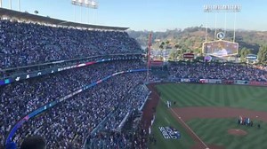 EN VIVO: Juego 4 de la Serie Mundial entre las Medias Rojas de Boston y los Dodgers de Los Ángeles https://bit.ly/2CMDAxt | Los Angeles Times Deportes