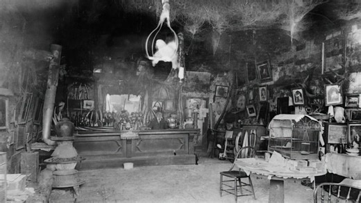 Bellying up to the history of San Francisco's wildest bar