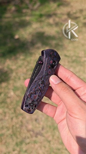Benchmade / Mini Barrage / Purple Haze / Gold Class 2025 / 585BK-251 #benchamde #benchamdegoldclass #minibarrage #purplehaze #goldclass2025 #goldclass #fatcarbon #limitededition #ekmx #benchmademx #exclusiveknivesmx #ekmx