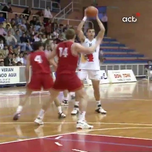 Óscar Schmidt y su récord de 11 triples en un partido ACB