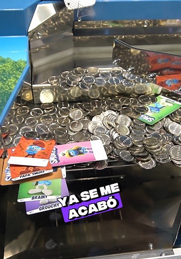 1.9M views · 29K reactions | ¡Máquinas de Arcade ÉPICAS! Jugamos Nuevas Máquinas empujamonedas! ¿Podremos juntar la colección de los Pitufos? | Ciego MiniGames | Facebook