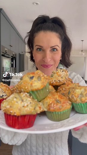 AD It’s probably no surprise that I use my @Aeg.uk Steam Crisp Ovens A LOT, so I wanted to share one of my favourite baking recipes with you all, and to show you how I keep the ovens tip-top with the Pyrolytic cleaning feature. The ovens tell me when they need a clean and I make sure I listen to them, which makes the job a lot easier - this feature genuinely makes such light work, of one of my previously-despised (yet oddly, most satisfying) cleaning jobs and is just one of the many reasons I lo