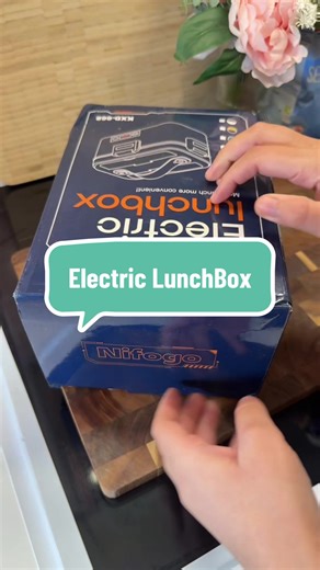 This Electric LunchBox makes meals on the go so simple. Just plug it in and enjoy warm food anywhere. Perfect for work, travel or busy days. 🔌🍲✨ #ElectricLunchBox #HeatedLunchBox #MealsOnTheGo #TikTokMadeMeBuyIt #BlackFriday