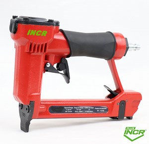 [Hot Item] Air Pneumatic Staple Gun 7116 Short Nose 22gauge for Furniture Decoration