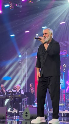 Умарбек Маратович Рахманкулов on Instagram: "Valeriy Meladze — haqiqiy xonanda, o‘z ishining chinakam maestrosi. Ikki soat davomida to‘xtovsiz, pauzasiz, antraktsiz, suflyorsiz jonli ijro — buni har kim ham uddalay olmaydi. Men uning iste’dodiga yana bir bor qoyil qoldim. Uning qo‘shiqlari allaqachon afsonaga aylangan. U xonandalar olamining buyuk vakili. U bilan zamondosh ekanimdan chin dildan mamnunman. O‘zbekistonga xush kelibsiz! O‘zbekiston sizni sevadi! — Валерий Меладзе — настоящий певец,