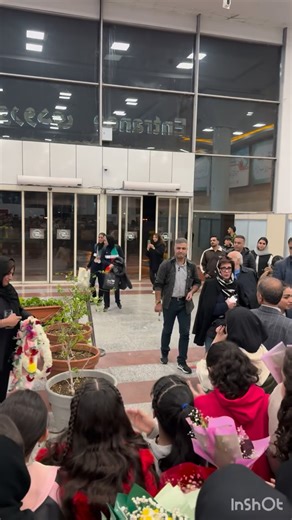 ‎تیم ستارگان✨تکواندو✨قهرمانی‎ on Instagram‎: ". و باز هم افتخار آفرینی تیم ستارگان ✨✨✨✨ مراسم استقبال از 💫مریم خدابنده 💫یکی از پر مدال ترین قهرمانان ناشنوایان ایران و پرافتخارترین قهرمان تیم ستارگان ،دارنده دو مدال نقره و برنز در مسابقات المپیک ناشنوایان ۲۰۲۵ ژاپن ، و ✨استاد فاطمه اسدپور✨ سرمربی ارزنده تیم ملی ناشنوایان ایران ، چهارشنبه ۱۴۰۴/۹/۴ -فرودگاه شهید دستغیب شیراز.💫🧿♥️💎 تبریک به مریم عزیز و خانواده محترم ایشان،استاد سارانوروزی و تیم ستارگان و تشکر ویژه از کسانی که محبت کردند و در ای