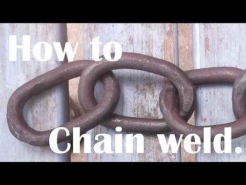 Blacksmithing basics for beginners: Forge welded chain.