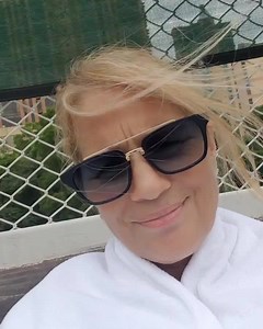 27K views · 1.9K reactions |  Tifone 8 sta arrivando...  Typhoon 8 is arriving... #heatherparisi #umberto #hongkong #typhoon8 #amolamiavita | Heather Parisi Fans Page | Facebook