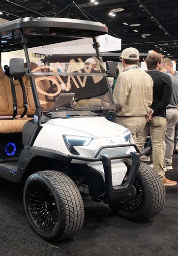 New @atlascarts ONE is an exciting cart here at the PGA Show. Some great features that we’ve been waiting for Atlas are finally here, plus some others we werent expecting! #pgashow #golfcart #luxurycars