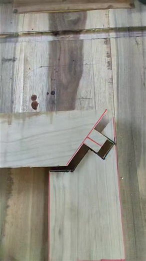 anjar widodo on Instagram: "easy way to trace boards to make joints. #tips #trick #diy #woodworking"