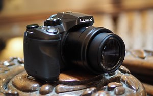 Panasonic Lumix FZ330 / FZ300 review
