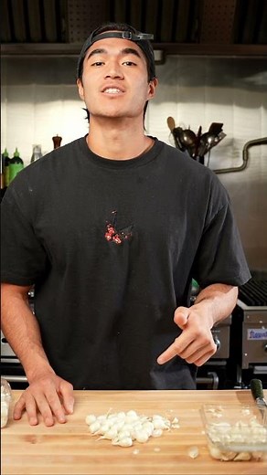 The fastest way to peel pearl onions #shorts