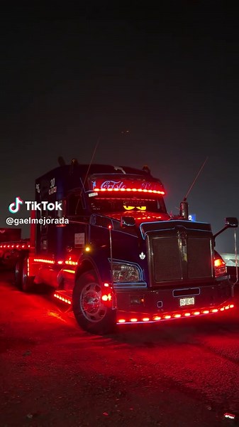 Explore the Kenworth T880: Features and Accessories