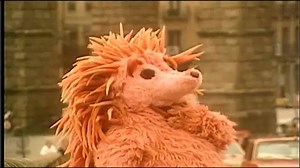 527K views · 20K reactions | Salir del cole, llegar a casa, coger el bocata y sentarte frente a la tele que empezaba Barrio Sésamo, todo eso se me viene al oír la música y ver el tren aparecer cargado de niños felices... Auténtica Nostalgia. | Nostalgia de los 80's y 90's | Facebook