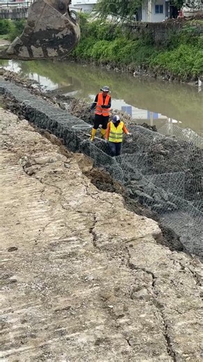 #MANTA || 🔴| Muros de gaviones en el río Burro Únete a nuestra comunidad exclusiva y recibe noticias más actuales https://whatsapp.com/channel/0029Vb6Xgvb5Ejxz0Zrck01v | InforManta