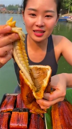 Giant Glazed Eel Eating Will Shock You #mukbang #satisfying #seafood