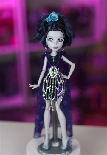 Let’s 3D print Elle Eedee’s earrings 💜💙 much better now! #monsterhigh #monsterhighdolls #monsterhighcollection #monsterhighcollector