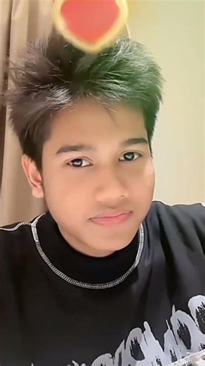 Mila DA 7 Likes to Disable Her Bracelet's Bluetooth Valen DA 7 Emotions