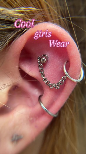 Chain gang ⛓️⛓️ #earpiercing #piercingsoftiktok #piercingstudio #piercinglovers #piercingstylist #sydneypiercingstudio #sydneypiercer #earcurationsydney #piercingchain #piercingcuration #silverjewelry #silvercuration