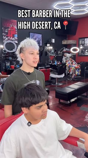 11850 Hesperia Rd # 9, Hesperia, CA 92345💈 Hesperia, CA📍Always accepting new clients in Hesperia, California📍 Client drove 20 minutes after a friend showed him the TikTok, coming in for a blowout taper messy textured fringe. He chose a messy fringe x taper fade for a fresh look. The mid taper blowout with textured fringe blends clean, while the low taper textured fringe and mid taper textured fringe give him the style he wanted after 6–7 months without a cut. 10/10. 19 year old barber chasing