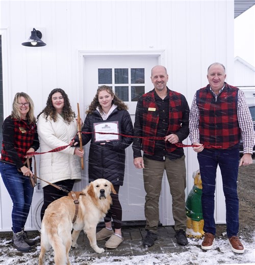Chamber Ambassadors welcome Happy Tails Grooming