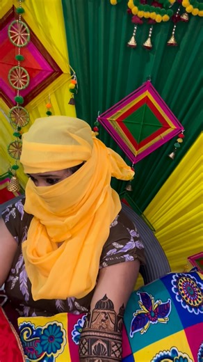 Raju Mehandi Designer Delhi NCR on Instagram: "Bridal Mehndi ❤️🥰If you're looking for the best mehandi designer in Delhi and NCR then . Call now 📱 +91 9334219893 . We use 100% natural Mehndi. . We assure you for 100% colour. . Follow. @raju_mehandi_designer7 ✅💯 . #bridalmehandi #engagement #engagementmehandi #mehandi #mehandiartist #mehandidesigns #rajumehandidesigner7 #trendingmehandi #weddingmehandidesigns #mehandidesigner #mehandiart #henna #hennaartist #viral #bridalmehandi #bridemehandid