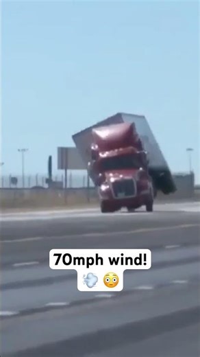 Never drive an empty trailer in high wind 😳 #viral #cdl #trailer #trucker #truckdriver