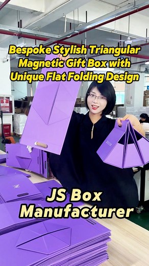 Turn Your Packaging from Cost Center to Profit Driver. The Silent Salesman for Your Brand. The Ultimate Flat-Pack Triangular Magnetic Box for Discerning EU Beauty & Fashion Excellence.——Where handbag-inspired luxury meets unparalleled efficiency. Crafted to captivate,it tells your brand story without a word,transforming unboxing into a performance while slashing storage &shipping by 90%. *Unboxing as Performance *Save 90% on Storage & Shipping *Bold Brand Identity *Conscious Luxury:Minimalist De