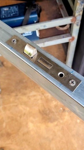 304K views · 2.1K reactions | brilliant idea of installing a thin metal door lock #welder #fabrication #metalwork #fabrication #pipecutting | ID Welder | Facebook